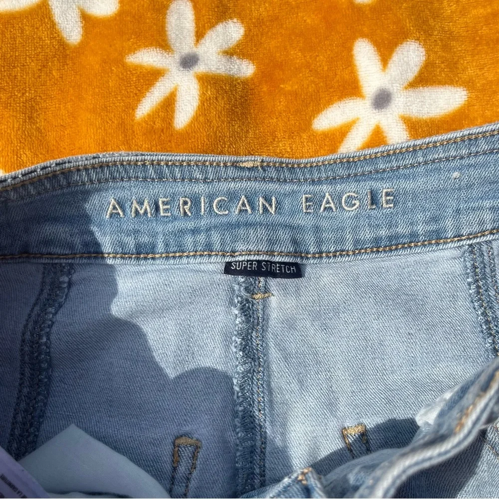 American Eagle Button Front Super Stretch Denim Mini Skirt Lightwash Size 6